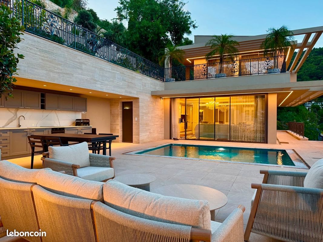 Maison à louer, 280m², Roquebrune-Cap-Martin