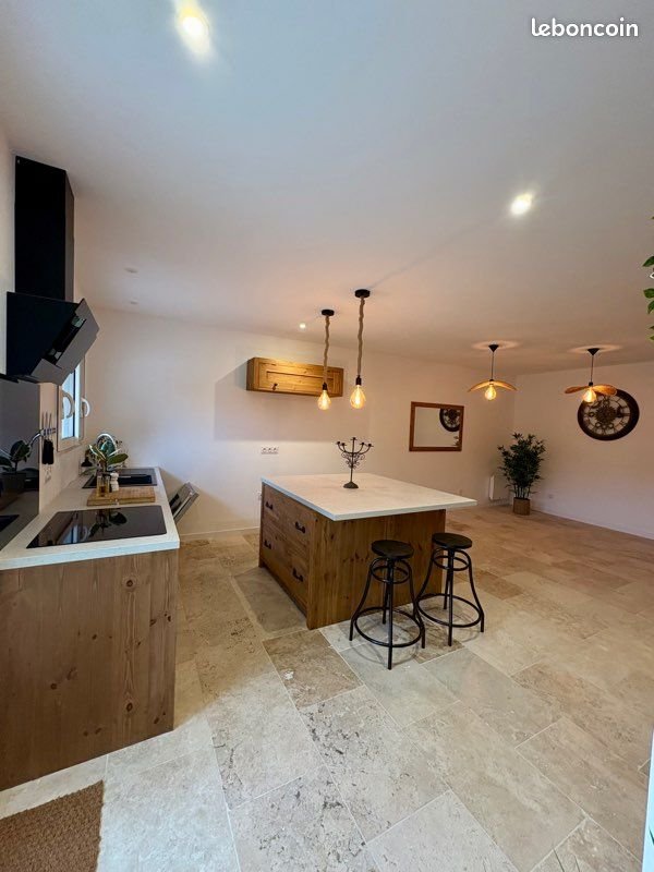 Maison à louer, 140m², Ardillières