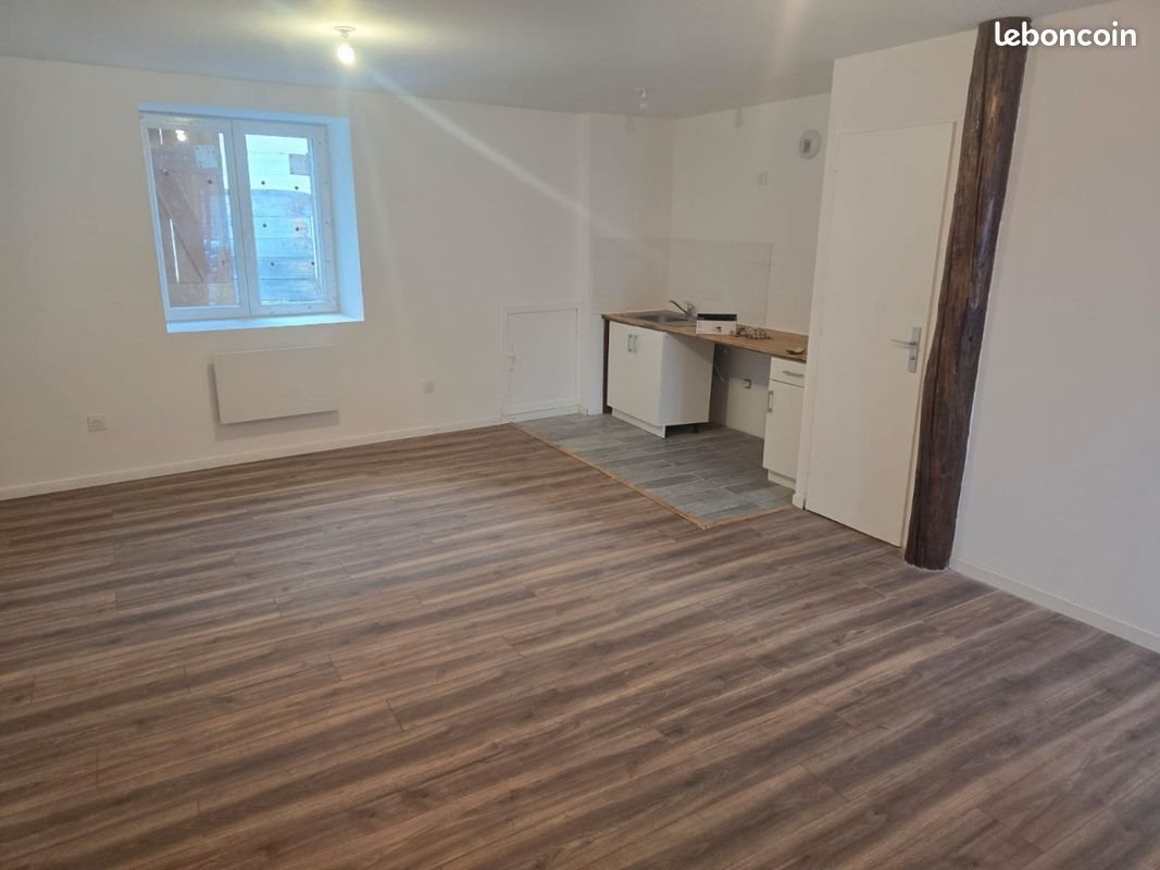 Maison à louer, 60m², Saint-Genès-Champanelle
