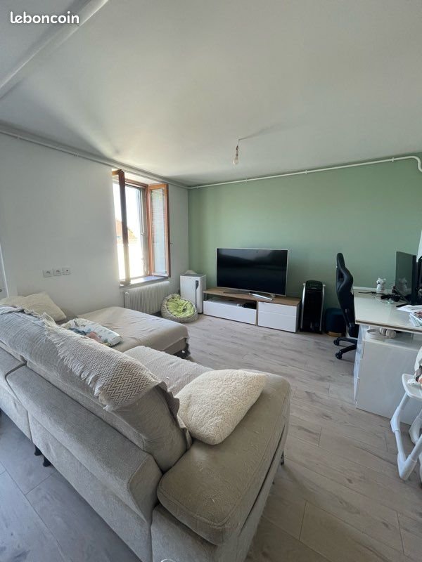 Appartement à louer, 64m², Saint-Loup-Géanges