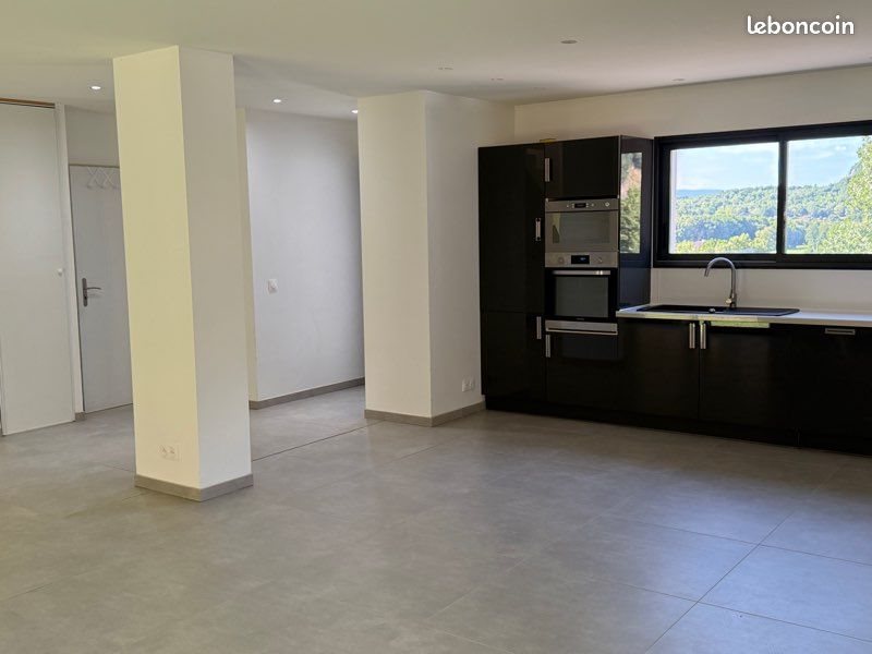 Maison à louer, 106m², Sillingy