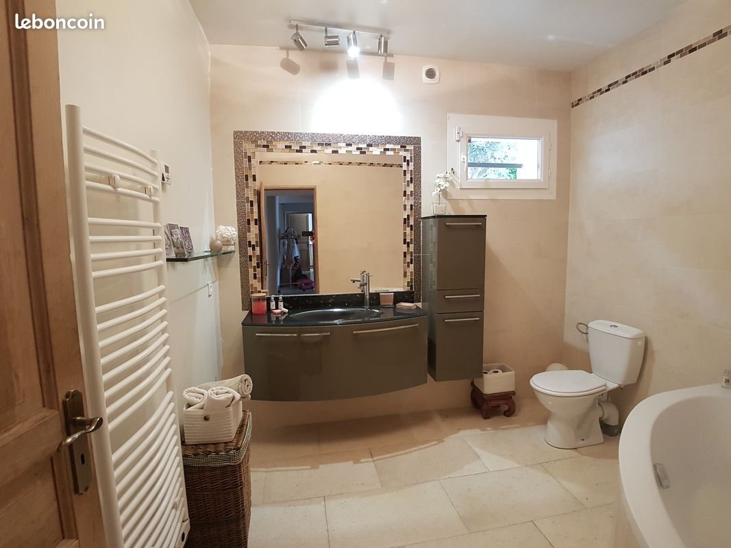 Maison à louer, 120m², Vallauris