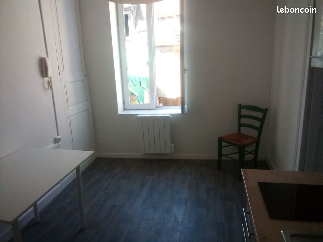 Appartement à louer, 27m², Auxerre