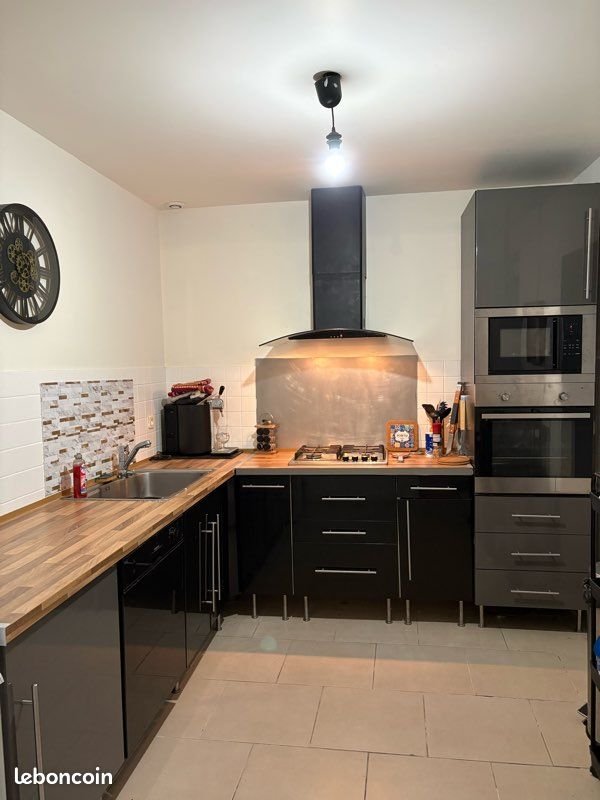 Maison à louer, 85m², Avensan