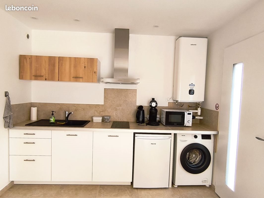 Appartement à louer, 23m², Saint-Mitre-les-Remparts