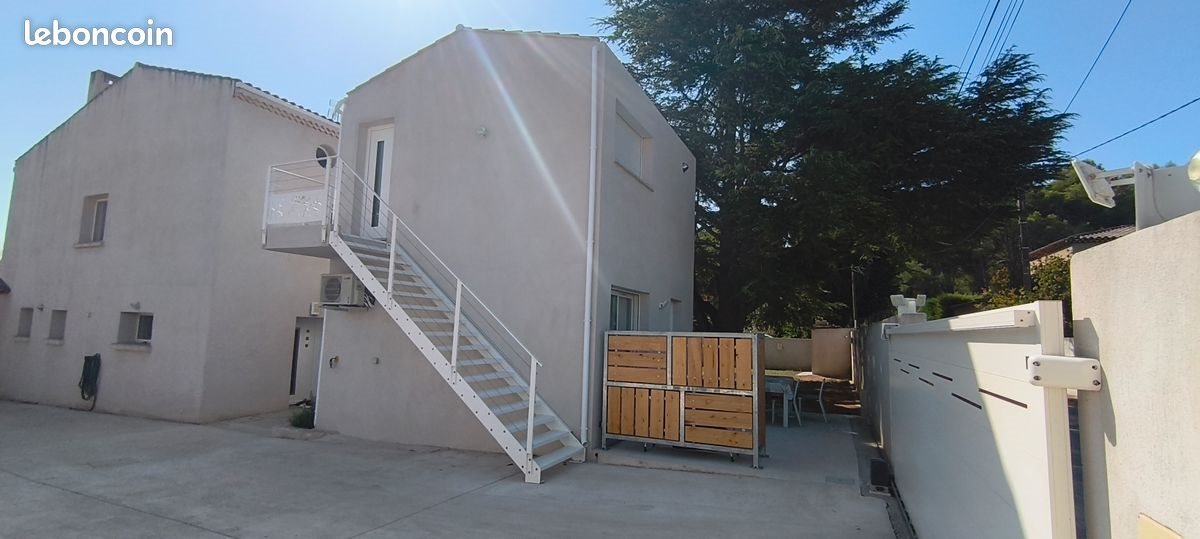 Appartement à louer, 23m², Saint-Mitre-les-Remparts