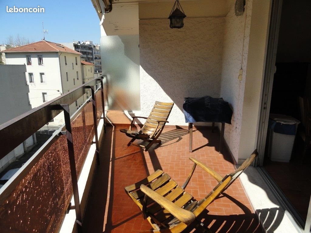 Appartement à louer, 58m², Antibes