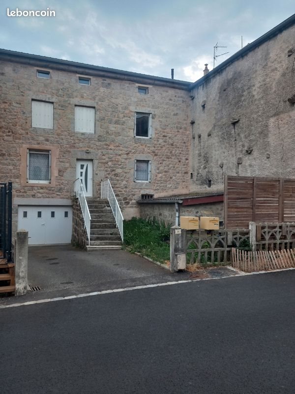 Appartement à louer, 80m², Saint-Romain-Lachalm