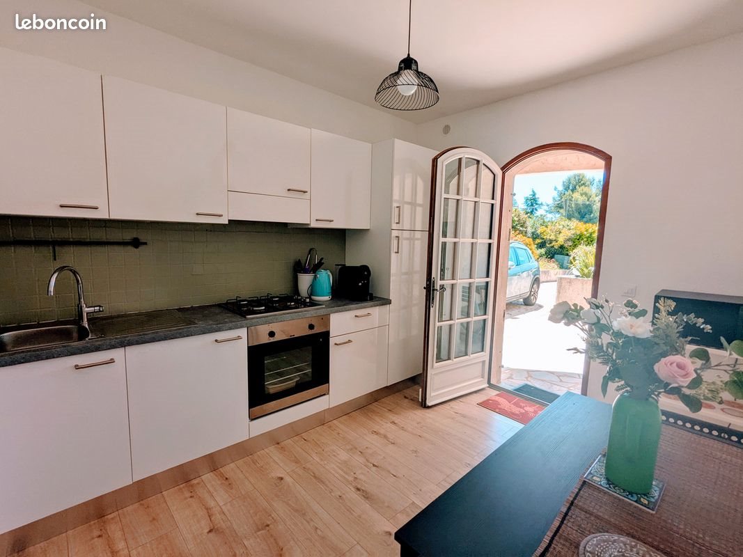 Appartement à louer, 40m², Antibes