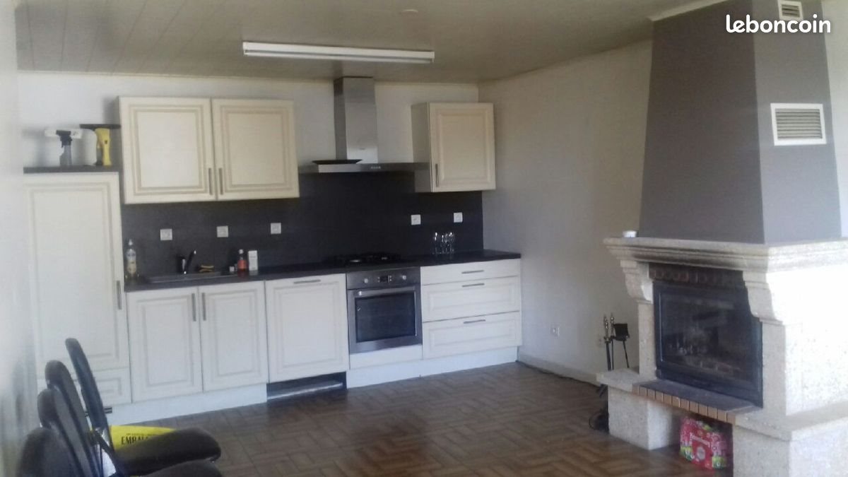 Appartement à louer, 85m², Vercel-Villedieu-le-Camp