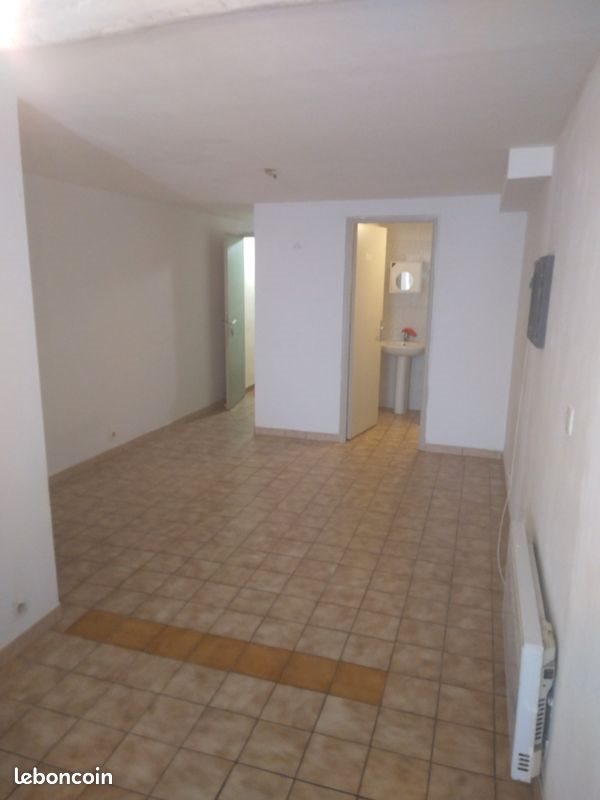 Appartement à louer, 27m², Pierrefeu-du-Var