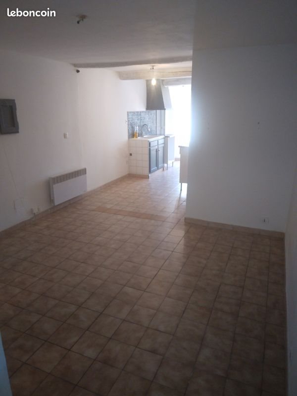 Appartement à louer, 27m², Pierrefeu-du-Var