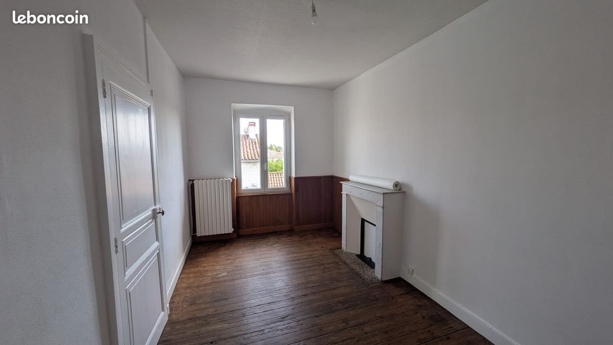 Appartement à louer, 65m², Montbron