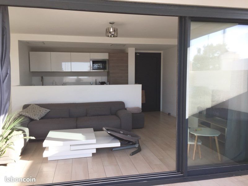 Appartement à louer, 70m², Marseille 8ème