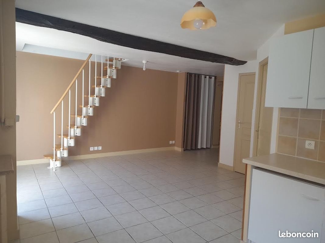 Maison à louer, 52m², Luzillé