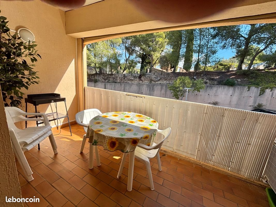 Appartement à louer, 28m², Sanary-sur-Mer