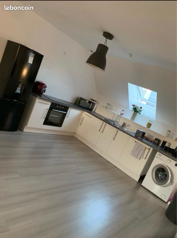 Appartement à louer, 70m², Sedan