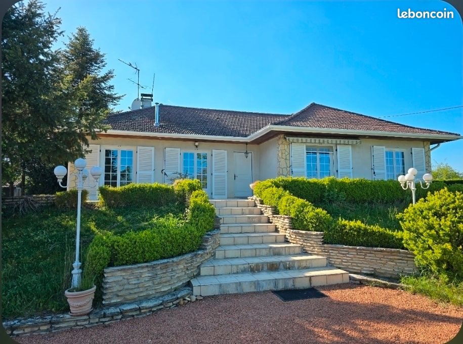 Maison à vendre, 113m², Ambierle