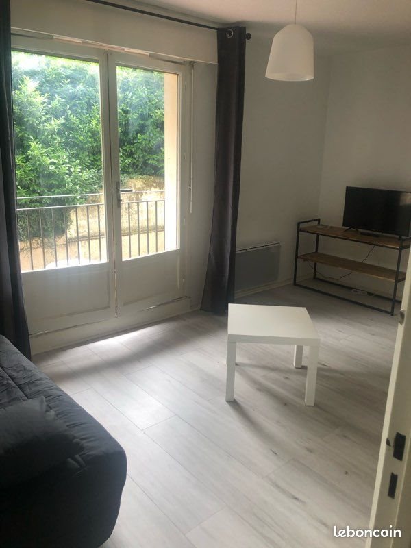 Appartement à louer, 24m², Pau
