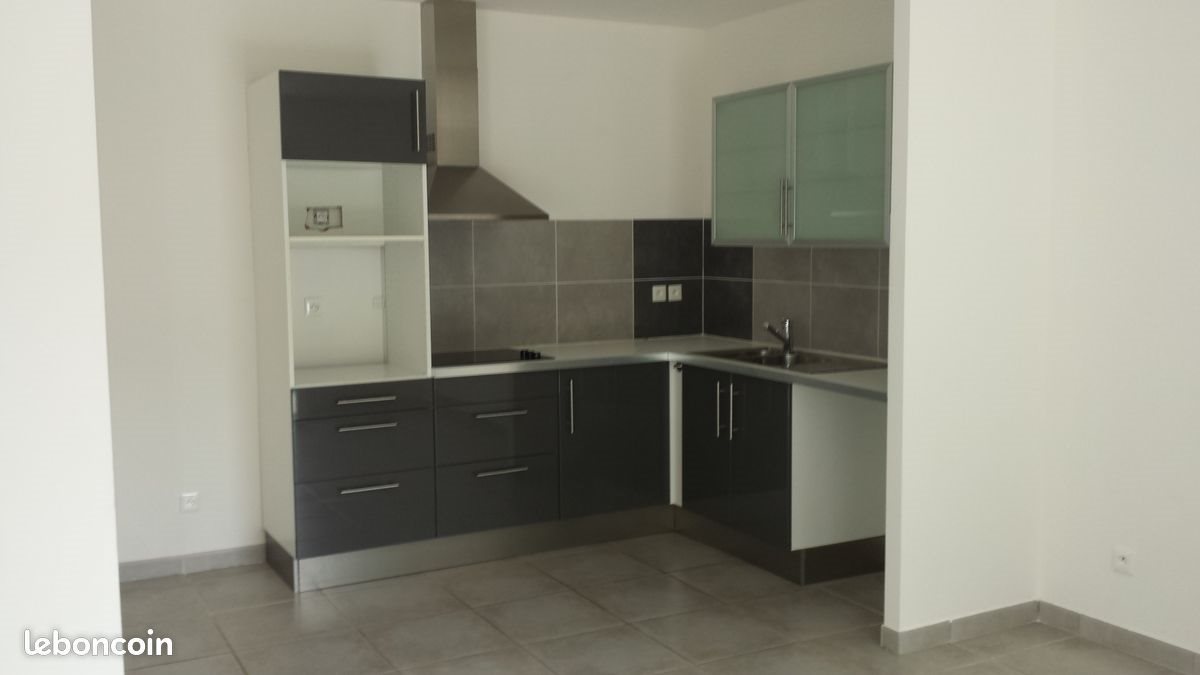 Maison à louer, 95m², Sussargues