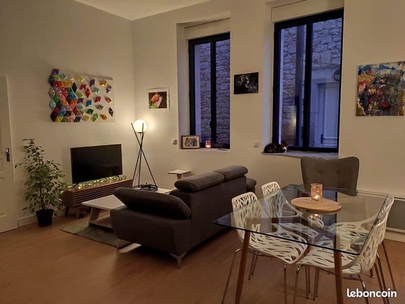 Appartement à louer, 46m², Saintes