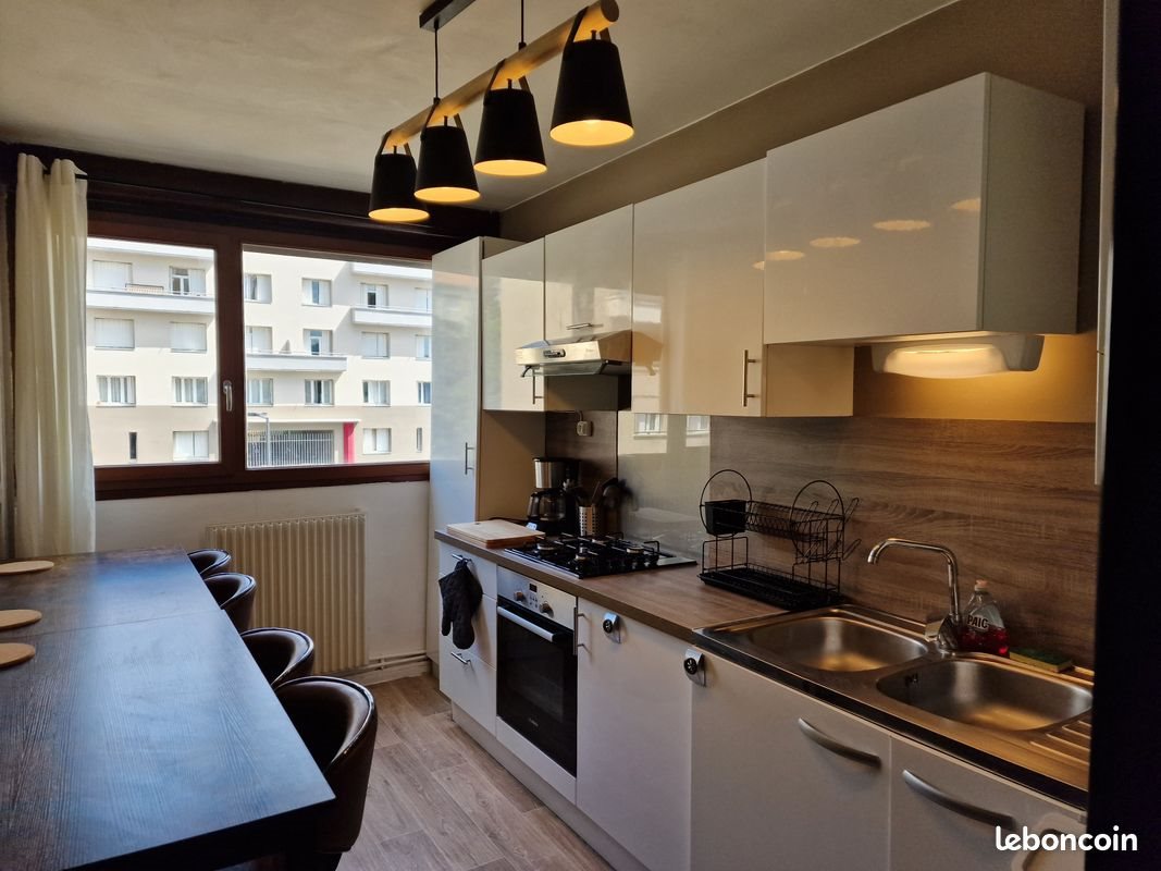 Appartement à louer, 15m², Saint-Etienne