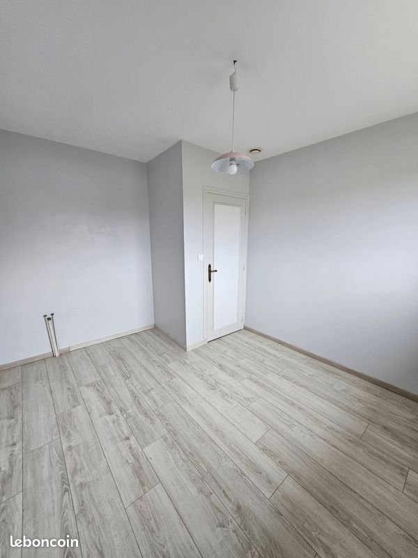 Maison à louer, 90m², Bourneville