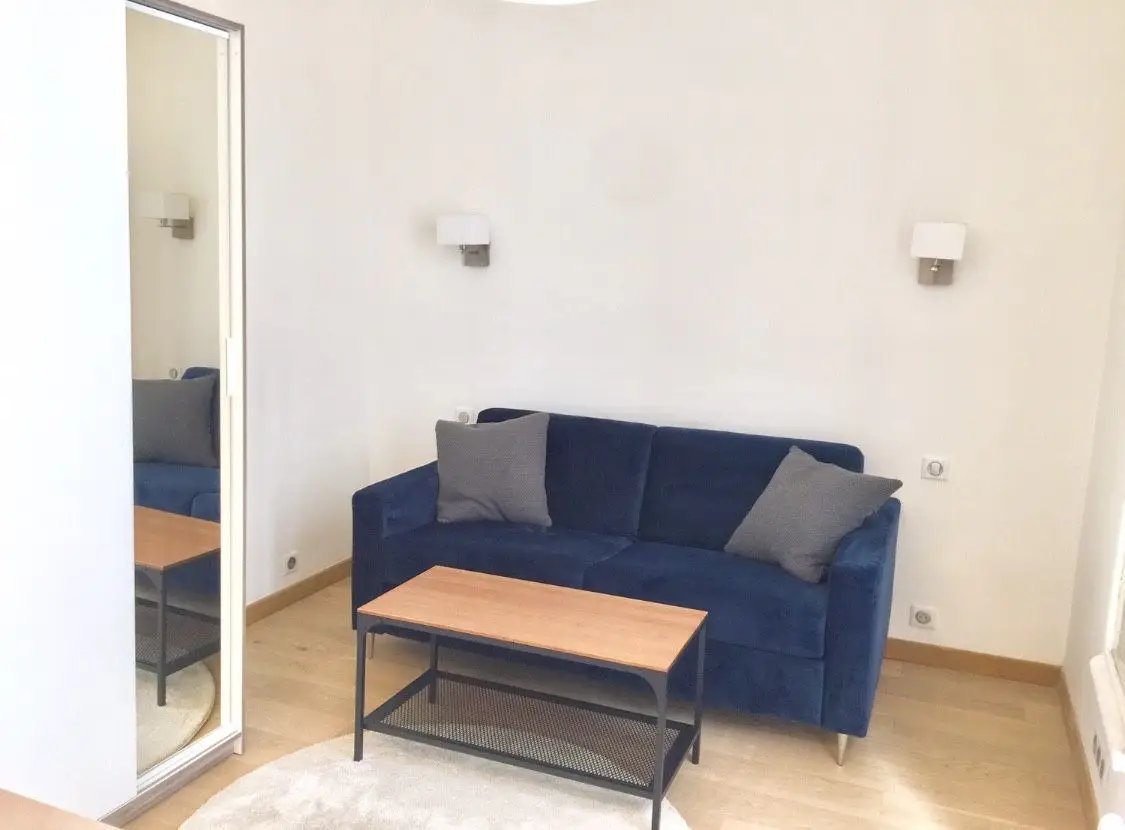 Appartement à louer, 15m², Paris 8ème
