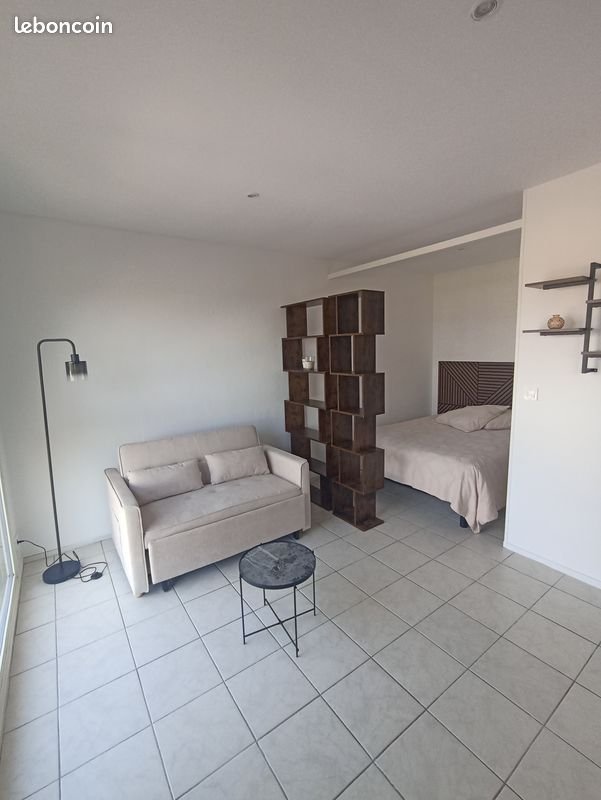 Appartement à louer, 27m², Nîmes