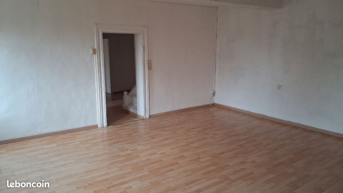 Appartement à louer, 65m², Solesmes