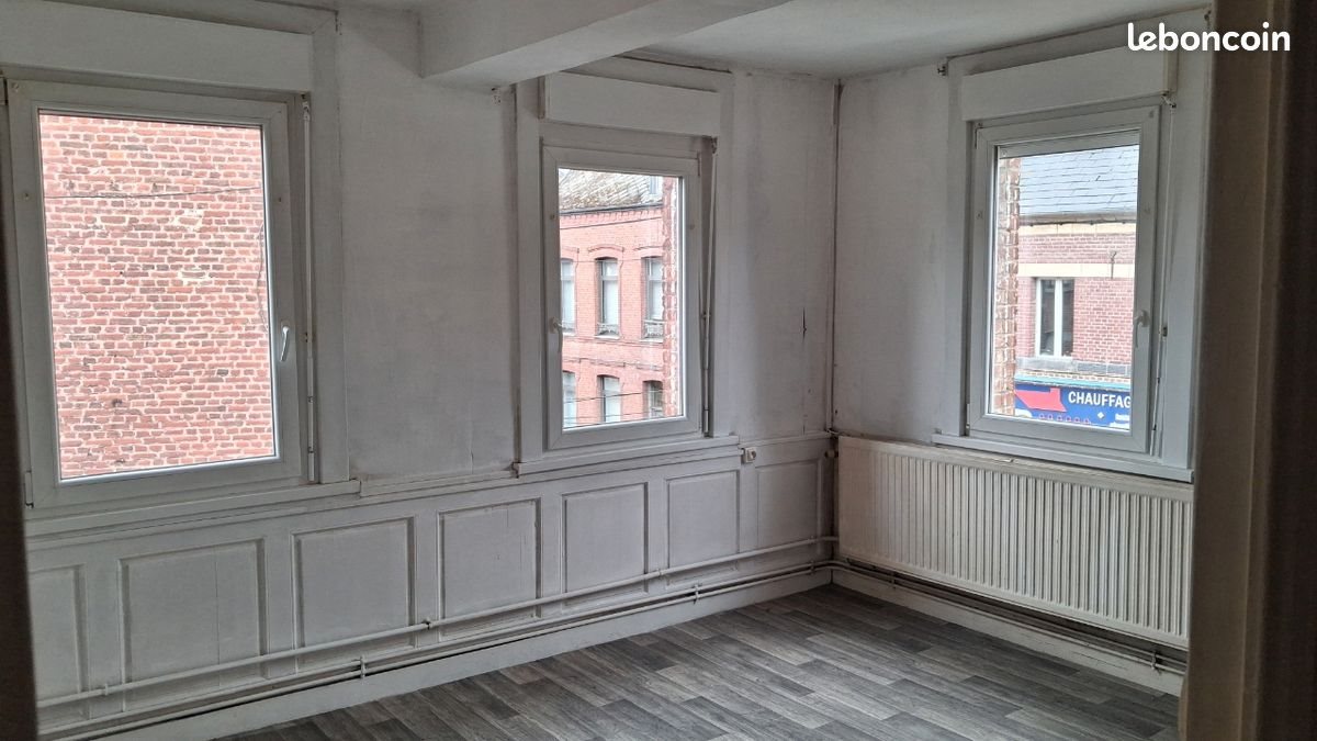 Appartement à louer, 65m², Solesmes