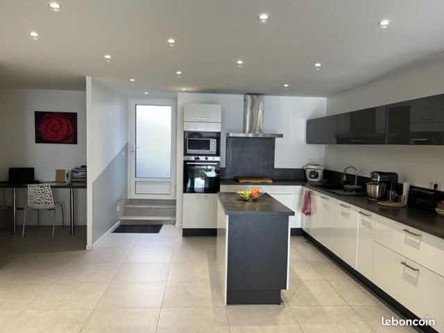 Maison à vendre, 190m², Saint-Béat