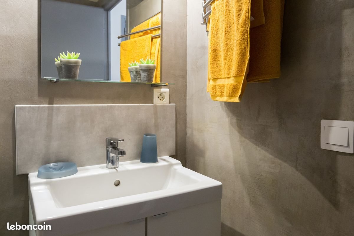 Appartement à louer, 17m², Antibes