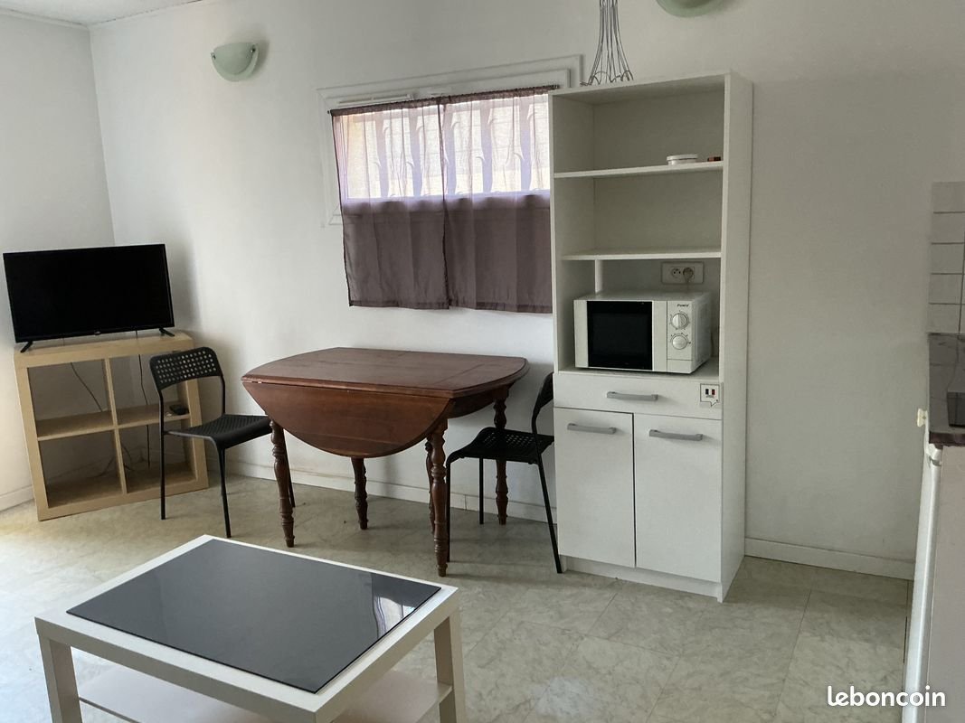 Appartement à louer, 23m², Marignane