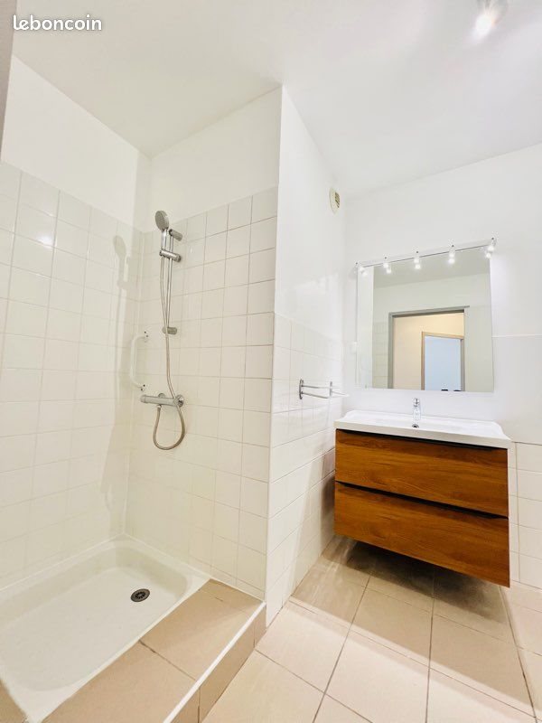 Appartement à louer, 70m², Beaurepaire