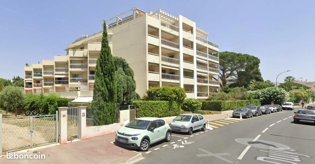 Appartement à louer, 29m², Antibes