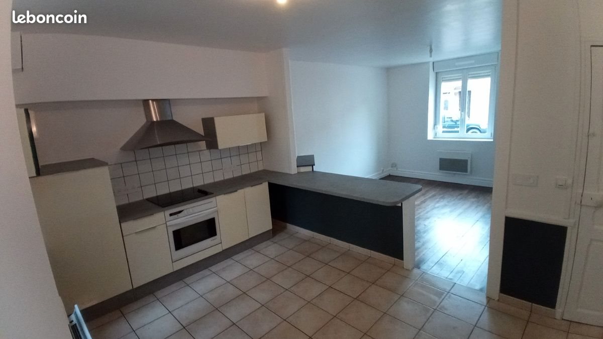 Maison à louer, 61m², Froncles
