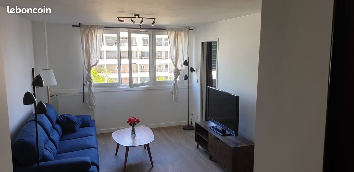 Appartement à louer, 45m², Courbevoie