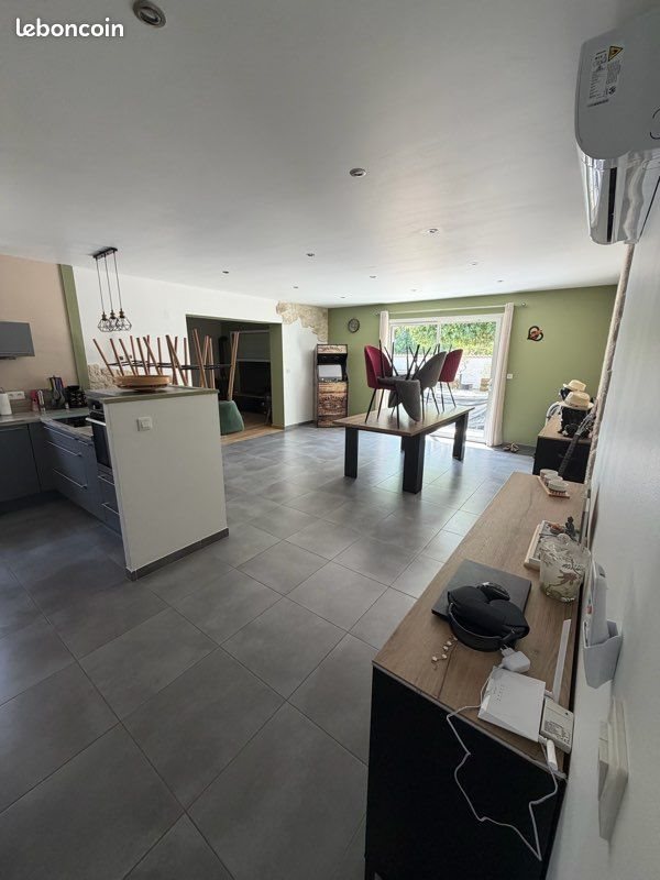 Maison à vendre, 142m², Boisset-lès-Montrond