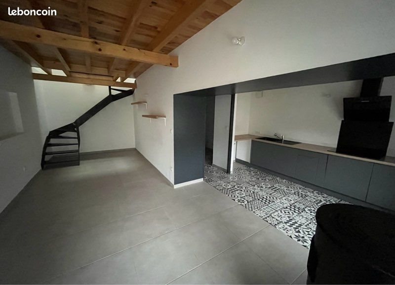 Maison à louer, 80m², Serres-sur-Arget