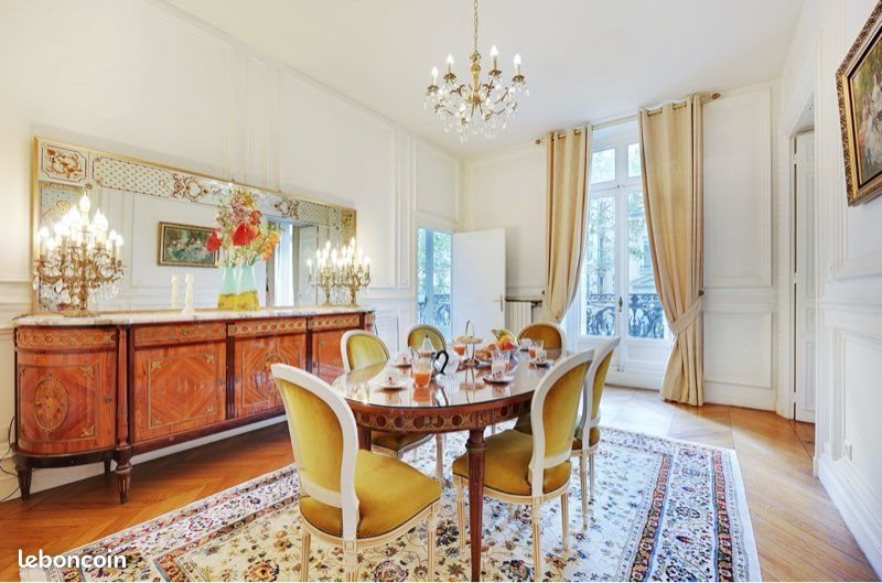 Appartement à louer, 160m², Paris 8ème