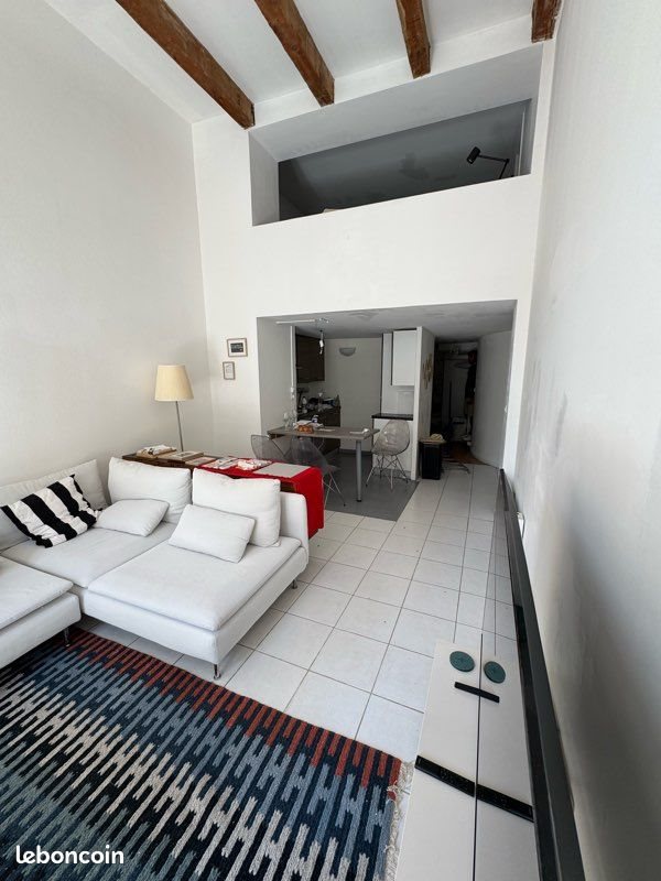Appartement à louer, 59m², Menton