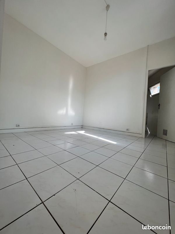 Appartement à louer, 27m², Coulommiers