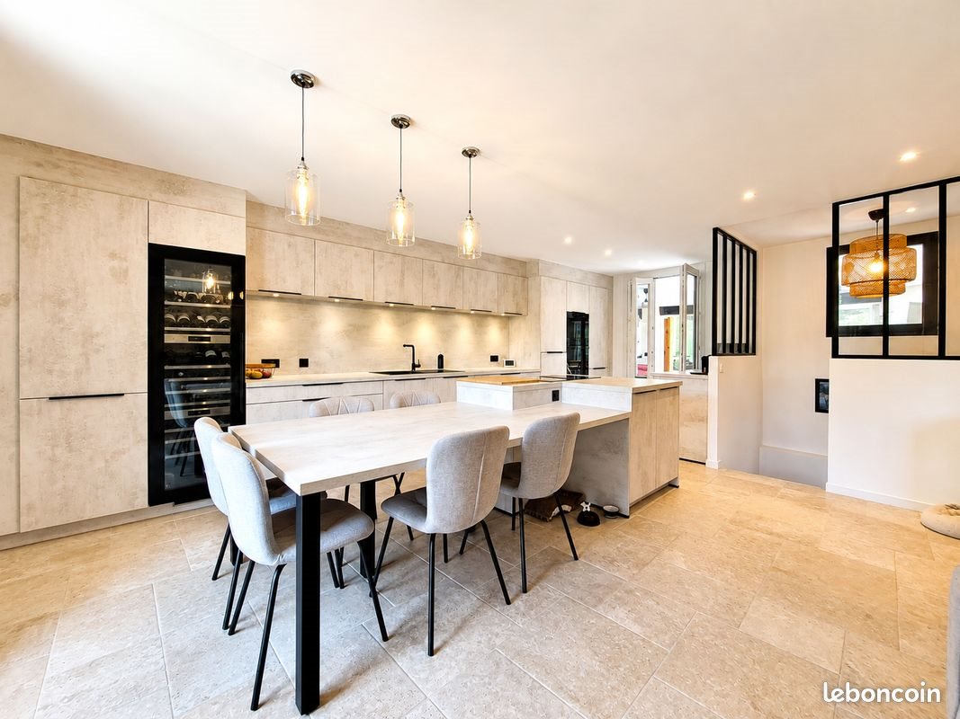 Maison à vendre, 187m², Privas