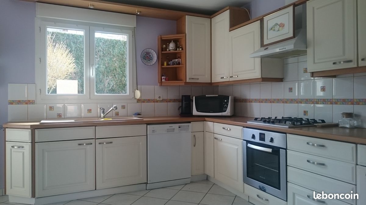 Maison à louer, 126m², Avanne-Aveney