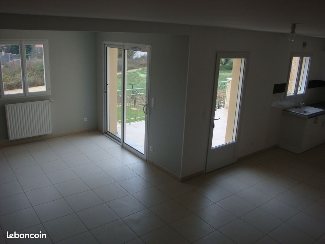 Maison à louer, 96m², Montamisé