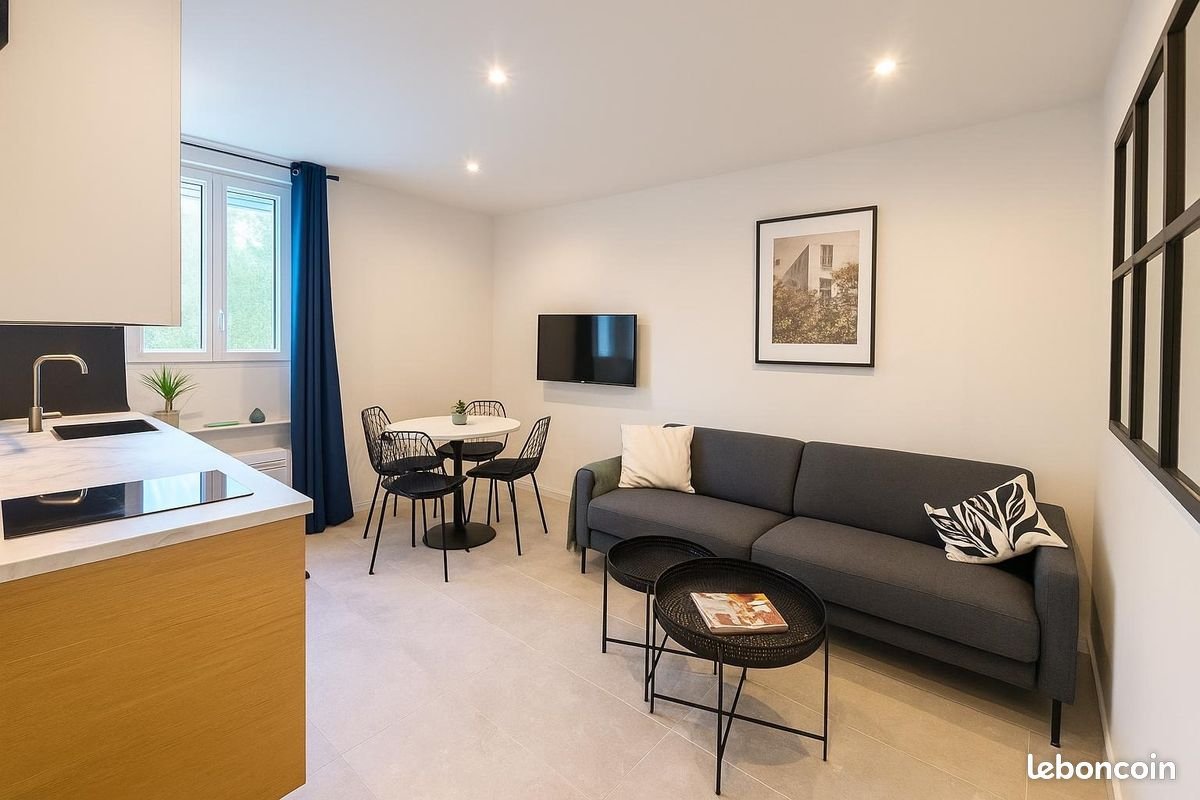 Appartement à louer, 27m², Antibes