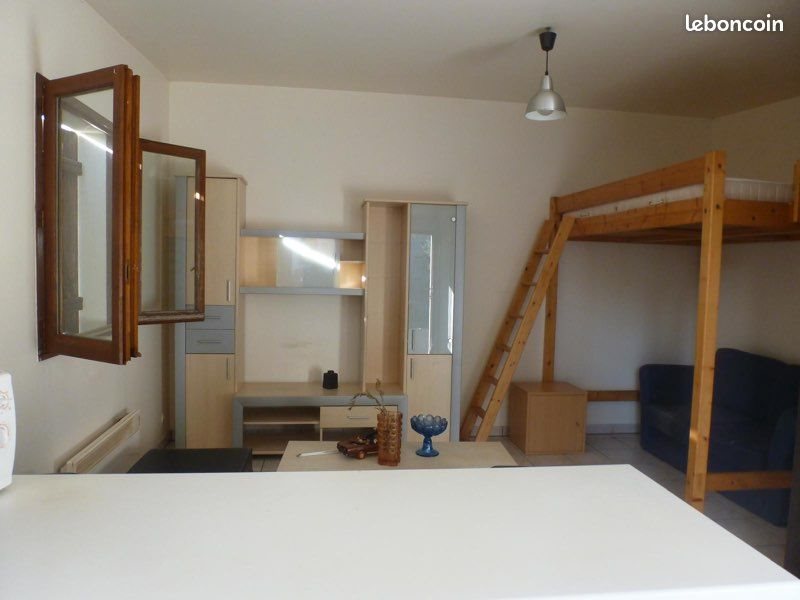 Appartement à louer, 25m², Paray-Vieille-Poste