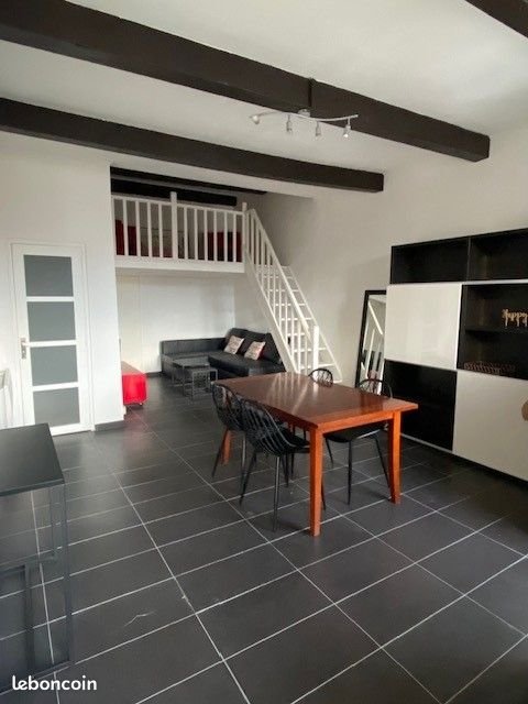Appartement à louer, 45m², Marseille 8ème
