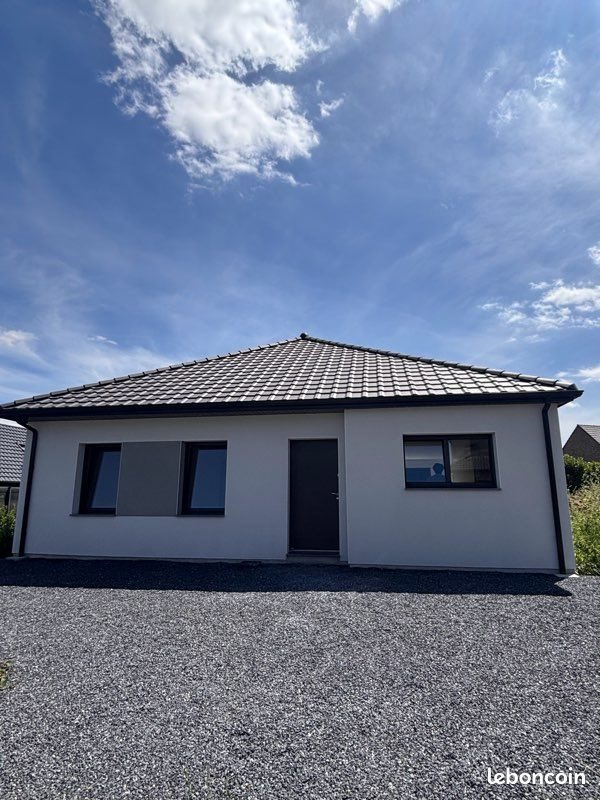 Maison à louer, 95m², Curgies
